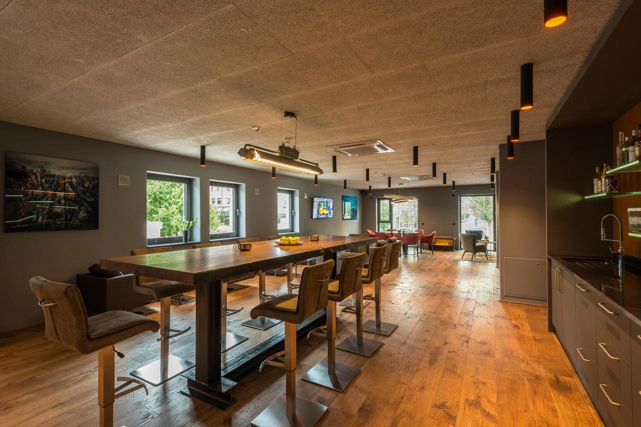 Golden Ball, Exclusive Serviced Apartments Munich Aschheim Esterno foto